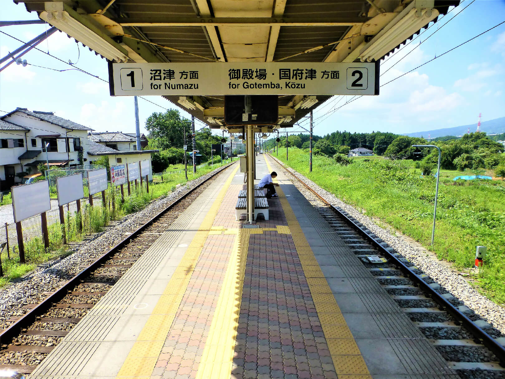 富士岡駅 ホーム