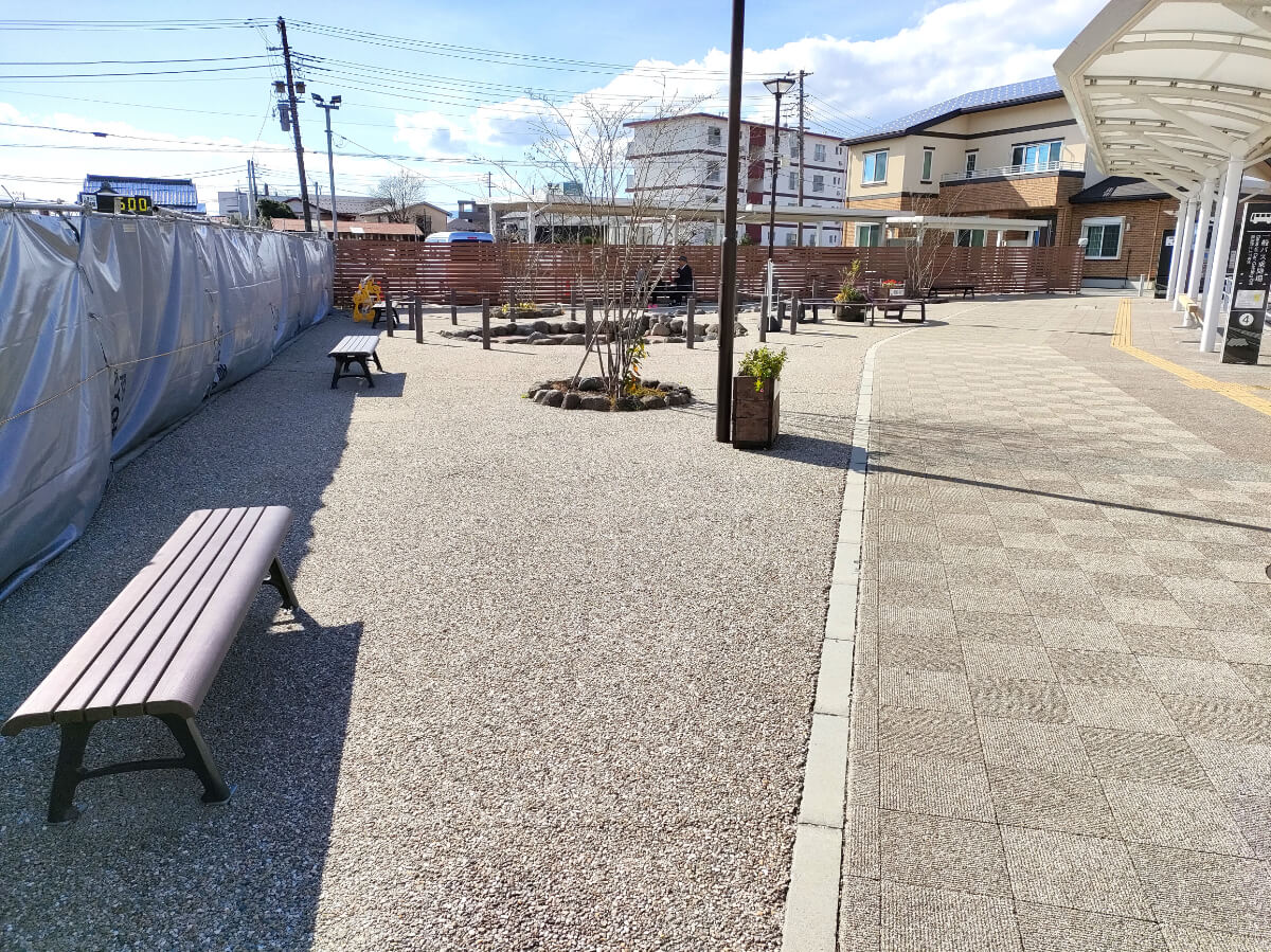 御殿場駅 せせらぎ広場