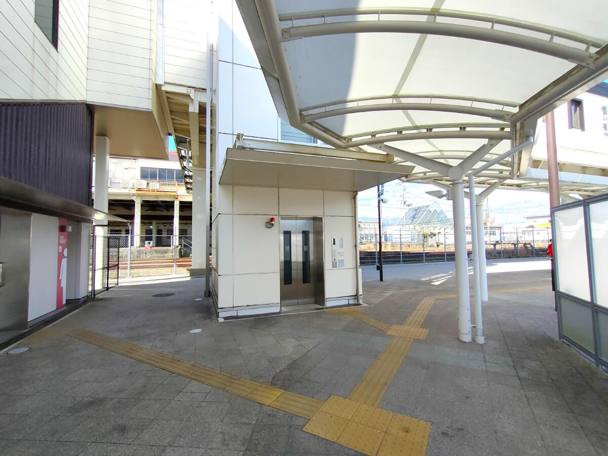 御殿場駅 乙女口　エレベーター降り口