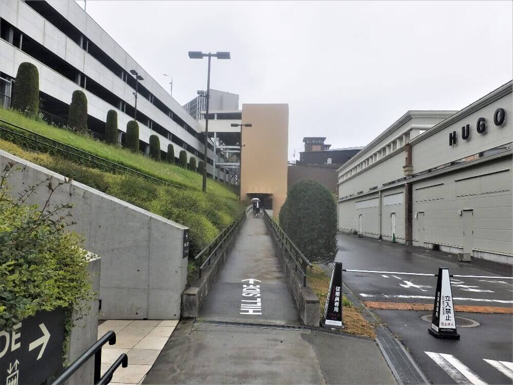 御殿場 アウトレット 第7駐車場手前に新設されたエレベーター