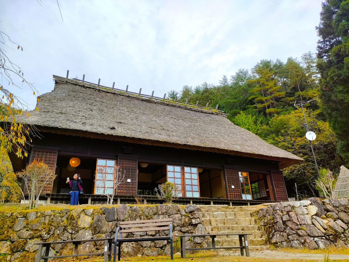 西湖いやしの里根場 ごろ寝館