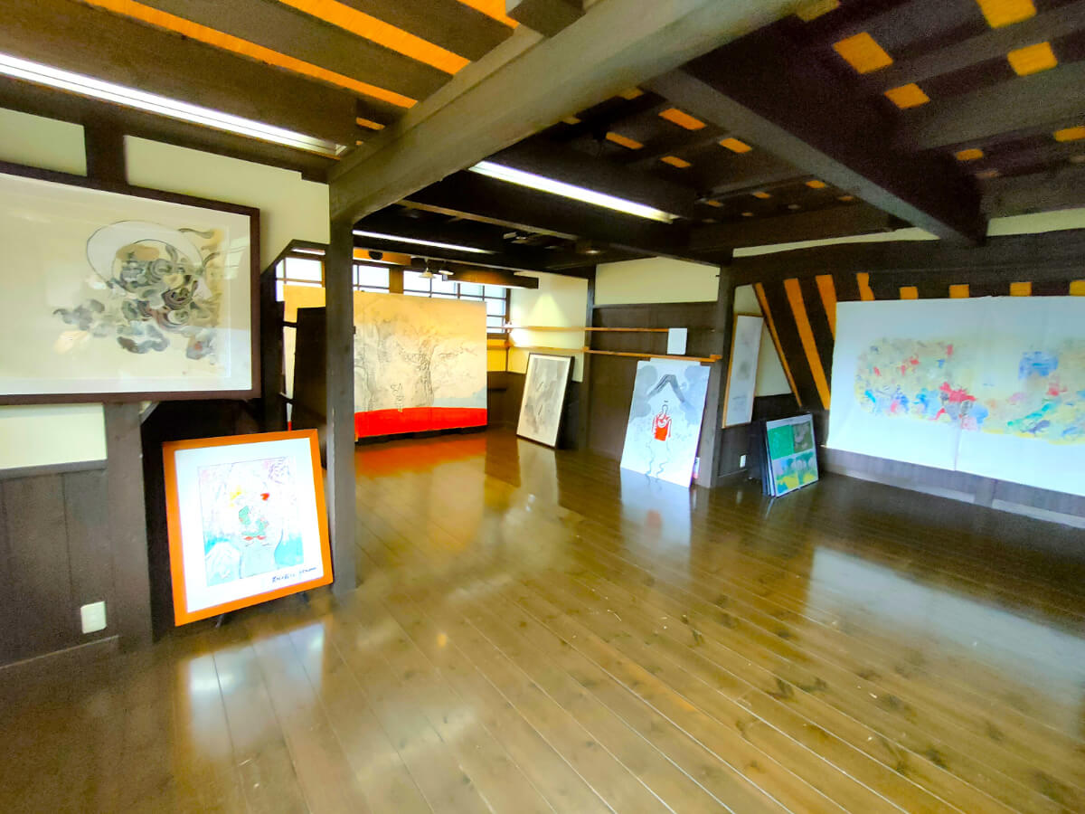 西湖いやしの里根場 見晴らし屋2階