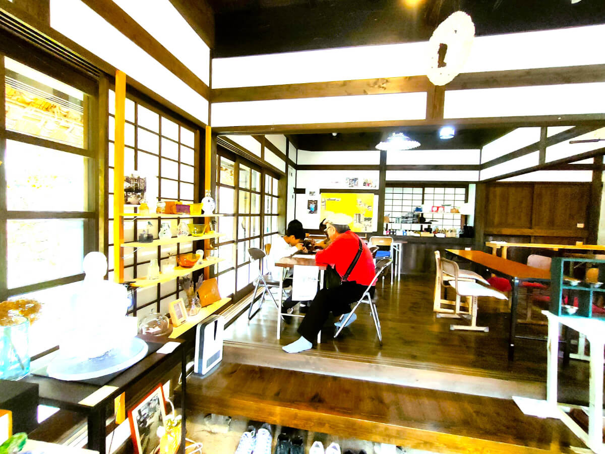 西湖いやしの里根場 硝子と金工ツパイ工房