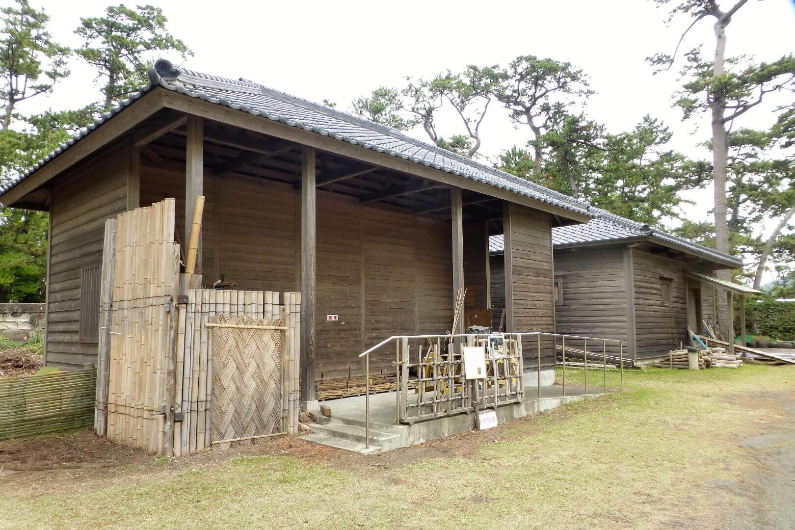 沼津御用邸記念公園 沼津垣の作業場