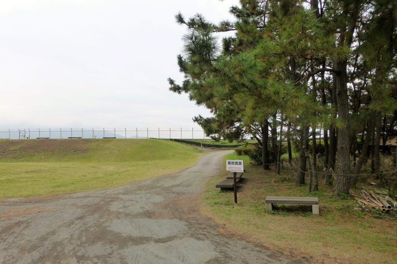 沼津御用邸記念公園 牛臥海岸方面への遊歩道