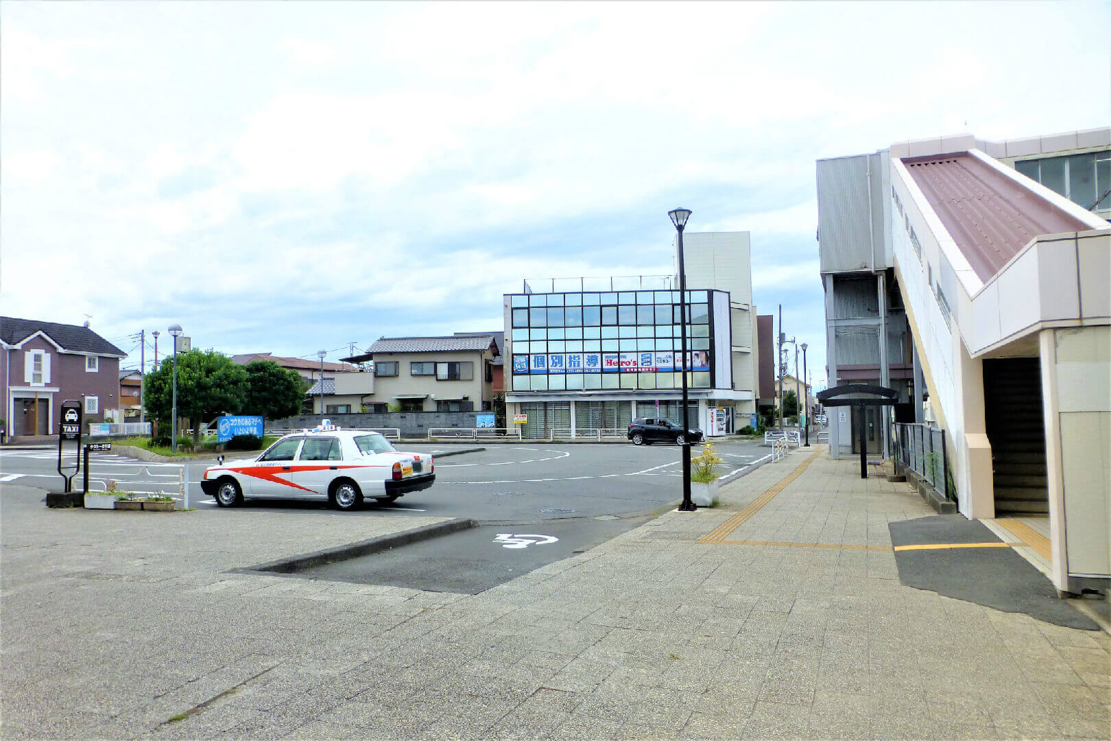 片浜駅 タクシー乗り場