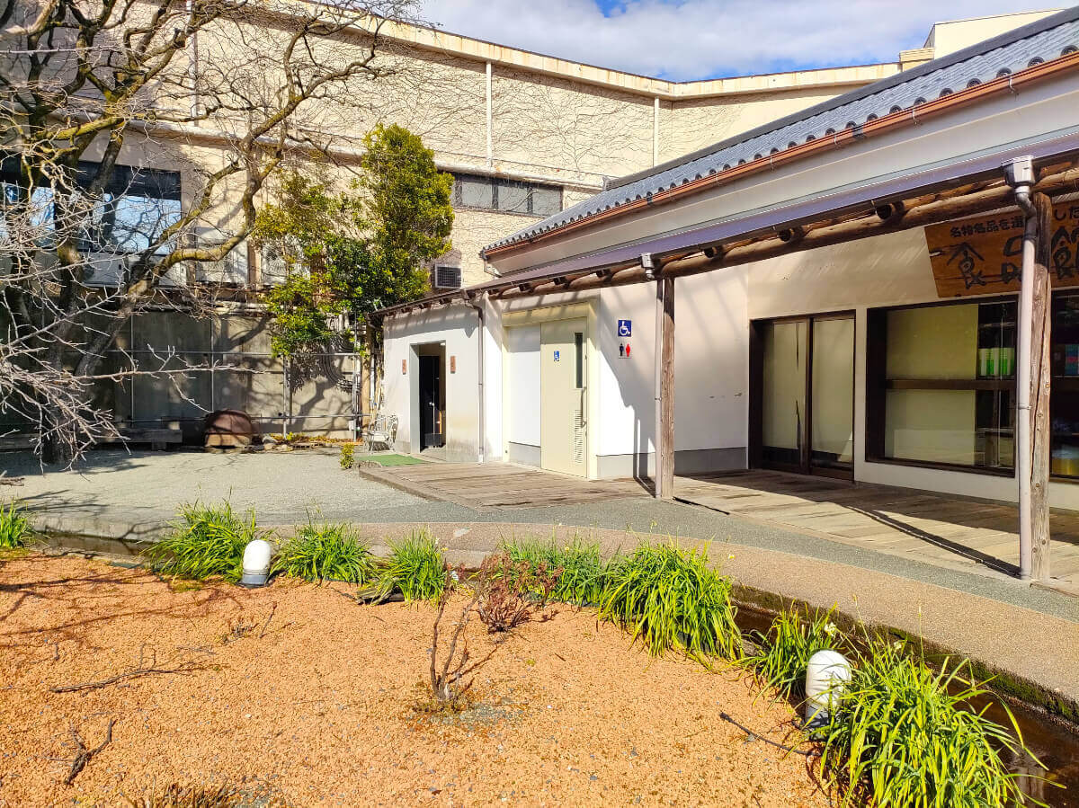 柿田川公園 山門