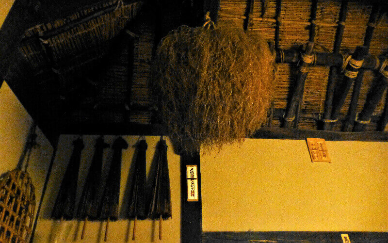 靴脱ぎ場