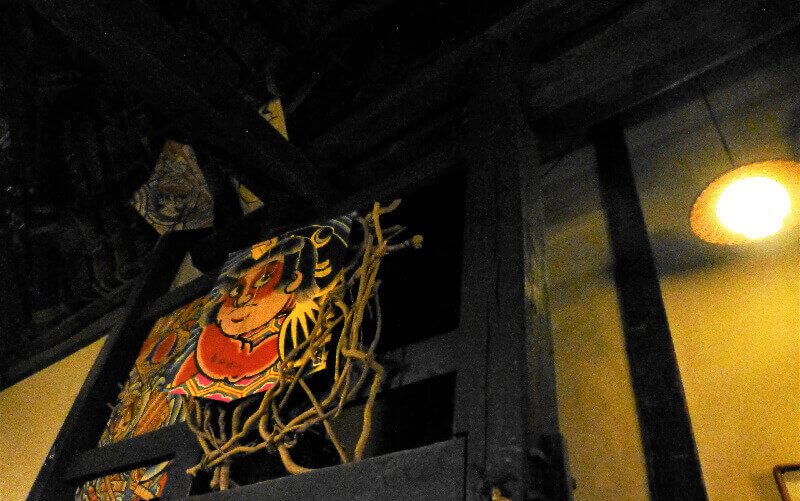 靴脱ぎ場